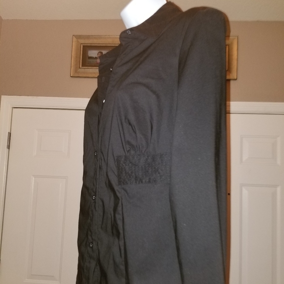 White House black market button-down blouse - Picture 3 of 13